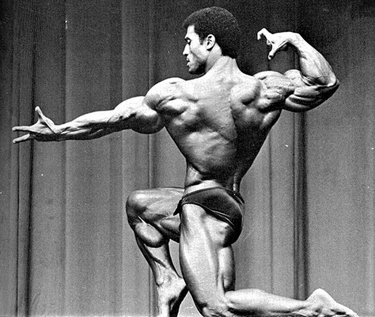 TOP 5 Legendary Posing Moments In Bodybuilding History ! - YouTube