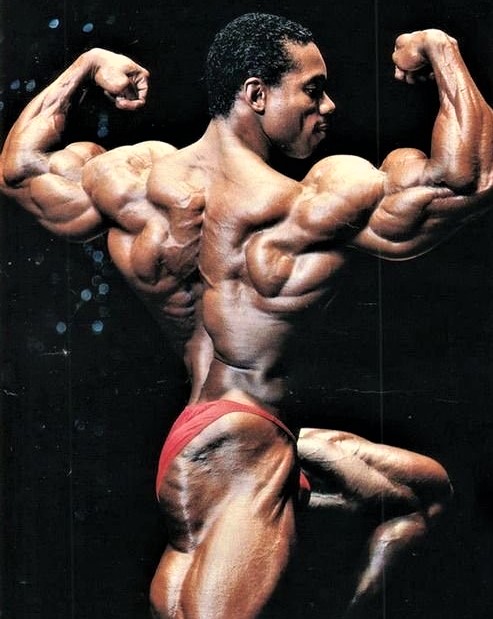 Arnold Schwarzenegger's Bodybuilding Son Recreates Dad's Classic Pose |  HuffPost Entertainment