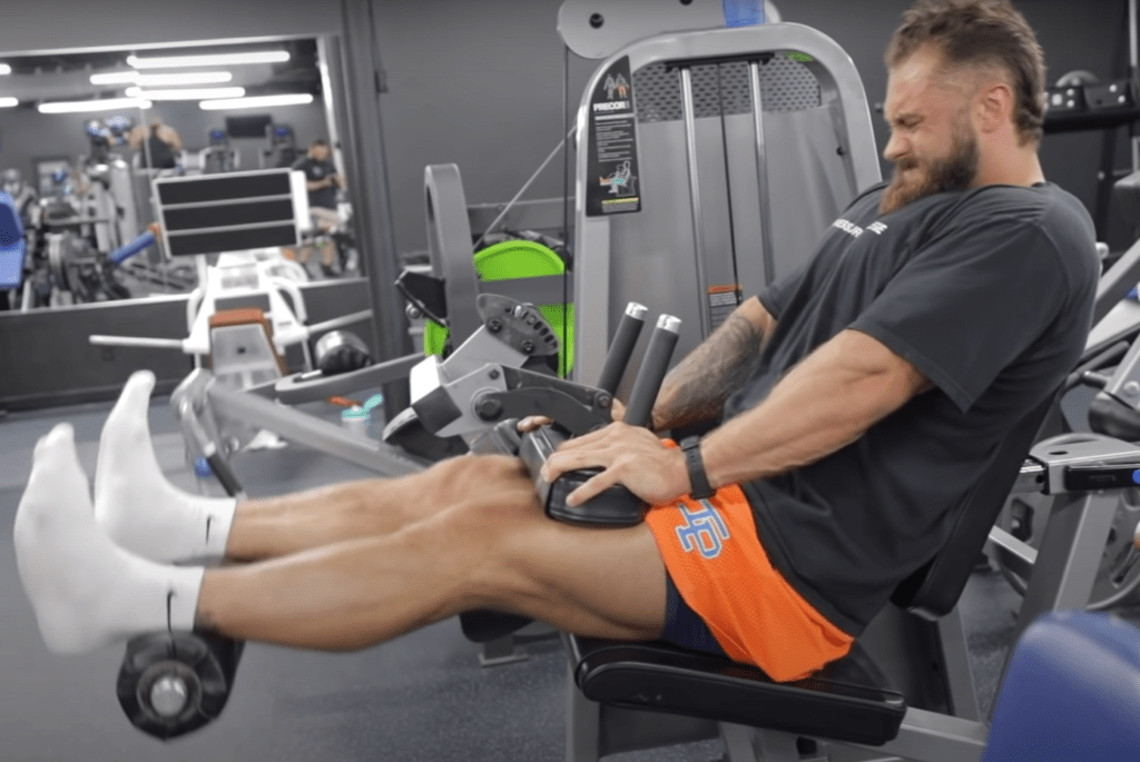 Why Seated Leg Curls Are Better Than Lying Leg Curls - The Barbell