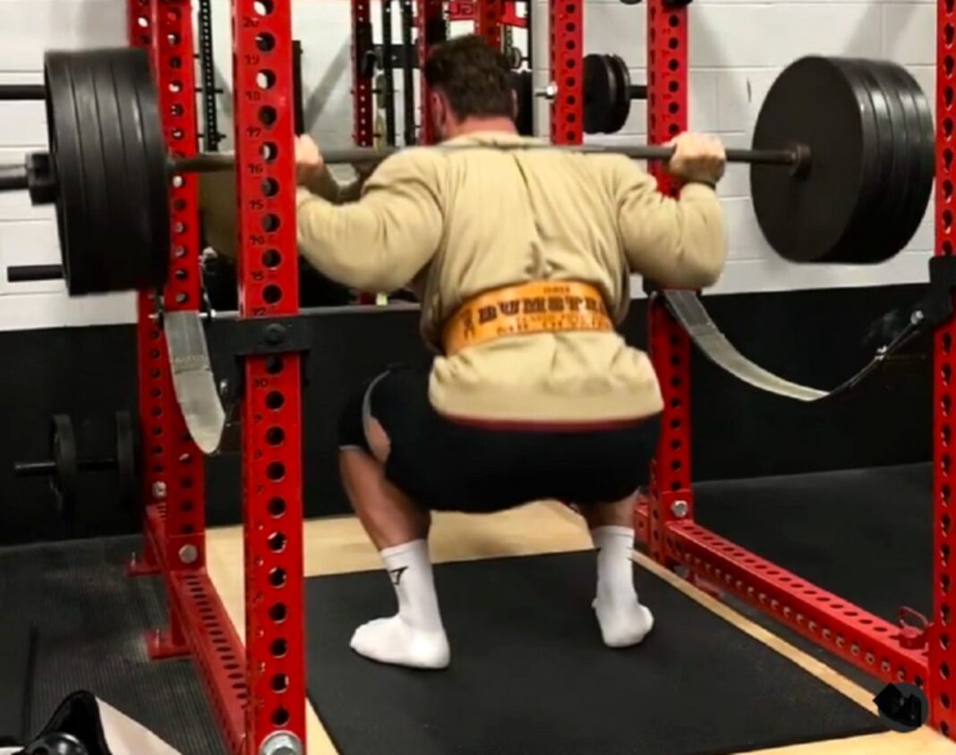 squatting barefoot barefoot squatting