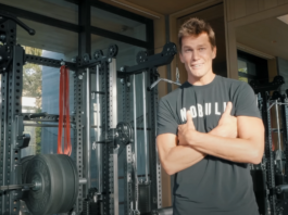 Tom Brady bench press